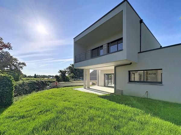 Maison contemporaine neuve à vendre à Juigné sur Loire - 4 chambres dont vie de plain-pied avec jardin et vue sur la campagne