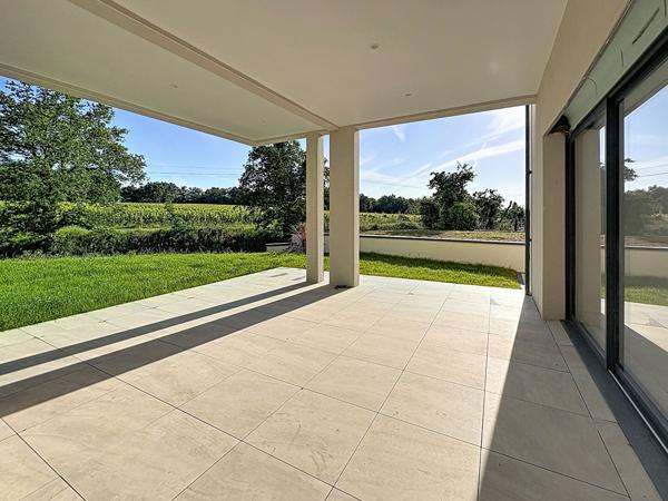 Maison contemporaine neuve à vendre à Juigné sur Loire - 4 chambres dont vie de plain-pied avec jardin et vue sur la campagne