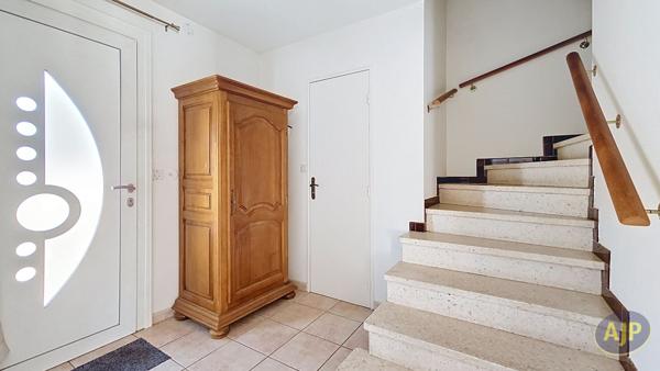 Maison à vendre Libourne - 5 pièces, 103m² avec 3 chambre(s) à 263 650€ - AJP Immobilier Libourne