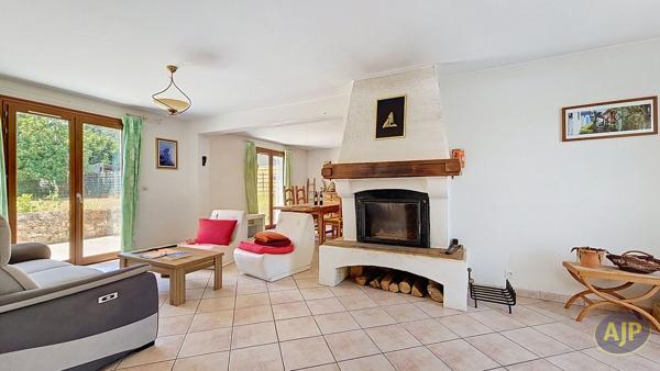 Maison à vendre Libourne - 5 pièces, 103m² avec 3 chambre(s) à 263 650€ - AJP Immobilier Libourne