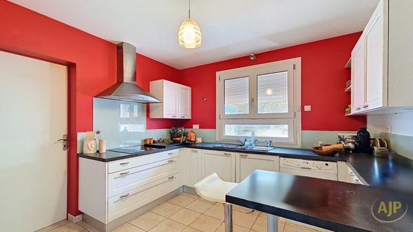 Maison à vendre Libourne - 5 pièces, 103m² avec 3 chambre(s) à 263 650€ - AJP Immobilier Libourne