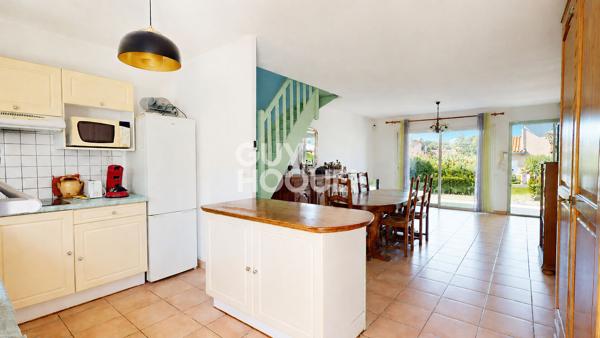 Maison T4 en 3 faces sur parcelle de 300 m² .