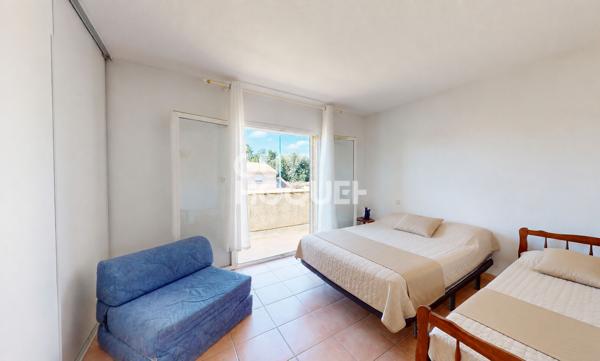 Maison T4 en 3 faces sur parcelle de 300 m² .