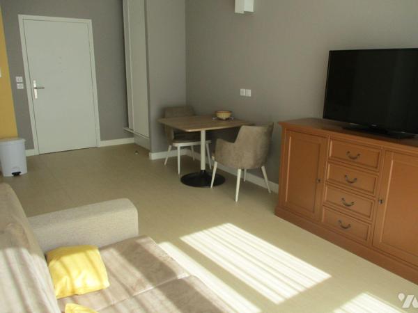 CHARTRES AGGLOMERATION NORD
A SAISIR - dans une résidence sénior appartement T1 bis entièremen...