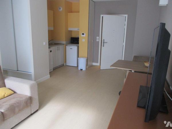 CHARTRES AGGLOMERATION NORD
A SAISIR - dans une résidence sénior appartement T1 bis entièremen...