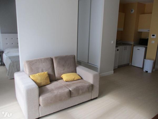 CHARTRES AGGLOMERATION NORD
A SAISIR - dans une résidence sénior appartement T1 bis entièremen...