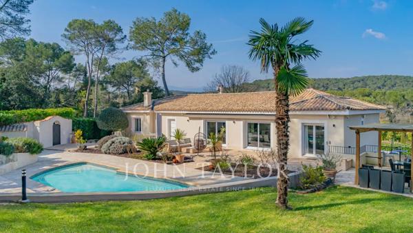 Domaine sécurisé recherché - Villa rénovée au calme et exposée Sud