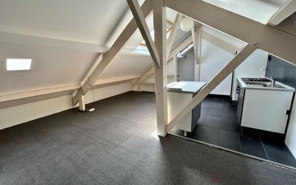 Immeuble à vendre    4 pièces •  Villenoy