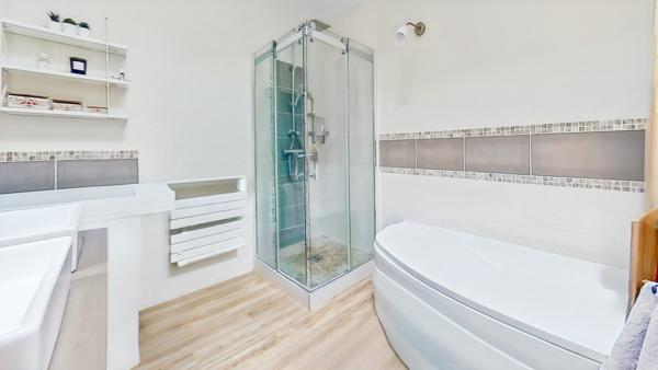 Maison 7 pièces - 172 m² Exclusivité efficity