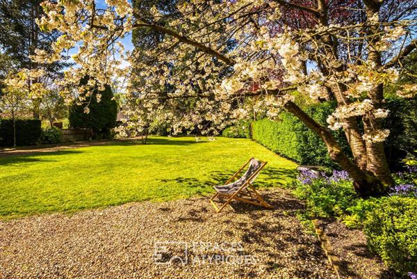 Séduisante propriété du 19ème siècle dans un parc arboré