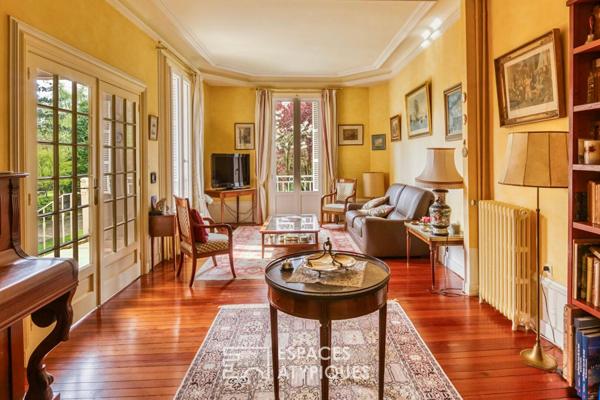 Séduisante propriété du 19ème siècle dans un parc arboré