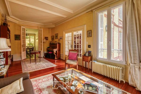 Séduisante propriété du 19ème siècle dans un parc arboré