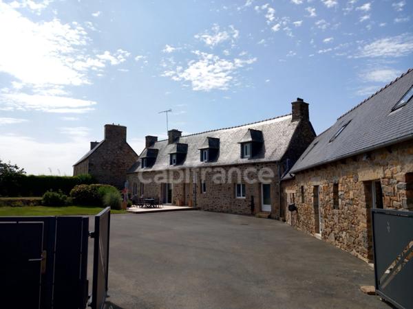 MAISON EN PIERRE RENOVEE PLOUGUIEL (22)