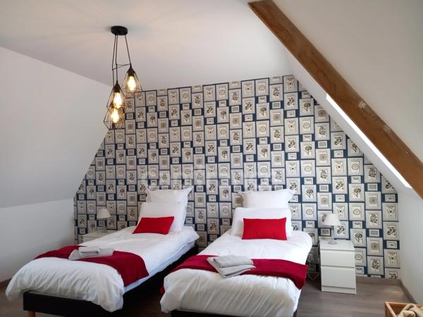 MAISON EN PIERRE RENOVEE PLOUGUIEL (22)