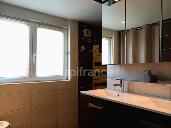 MAISON EN PIERRE RENOVEE PLOUGUIEL (22)