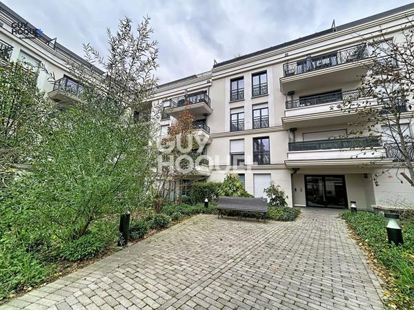 Appartement DERNIER ETAGE- Résidence LE MAJESTIK - 88m² - 3 chambres- Terrasses 32m² + deux places de parkings