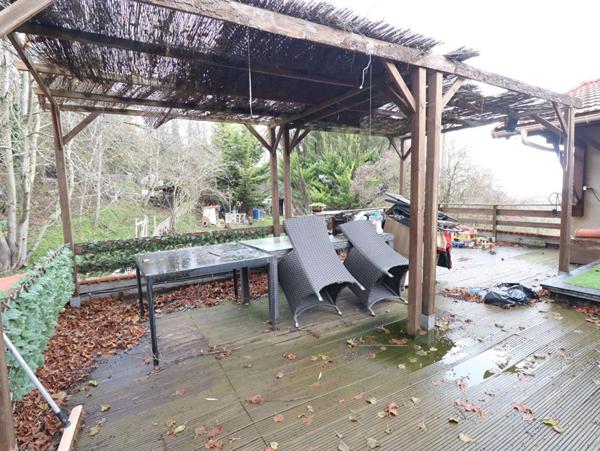 Maison Chaptuzat 5 pièce(s) 120 m2 environs + 4ha de terrain avec source