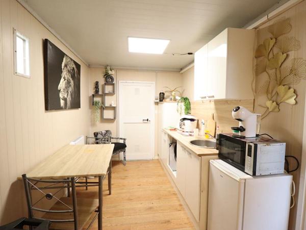 Maison Chaptuzat 5 pièce(s) 120 m2 environs + 4ha de terrain avec source