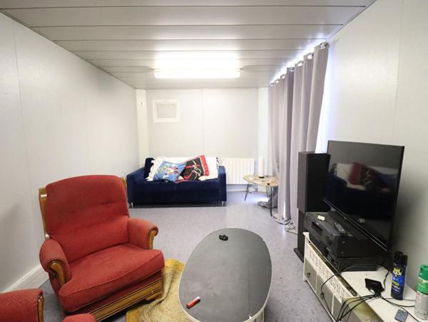 Maison Chaptuzat 5 pièce(s) 120 m2 environs + 4ha de terrain avec source