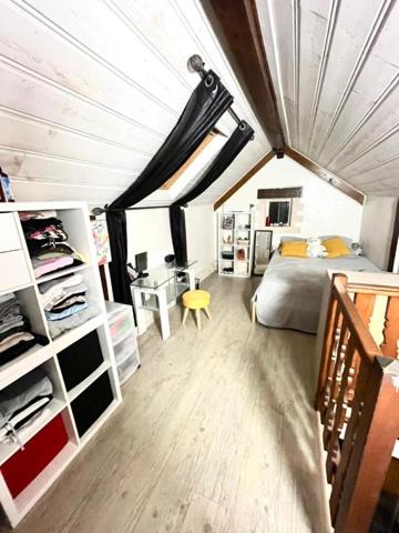 Maison Chaptuzat 5 pièce(s) 120 m2 environs + 4ha de terrain avec source