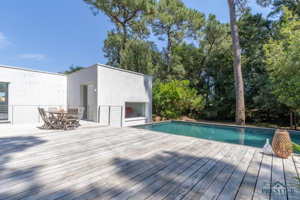 THARON-PLAGES - PLAGE DE COMBERGE - VILLA BALNÉAIRE 205 M2 - PISCINE - TERRAIN 1368 M2