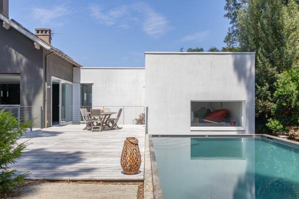 THARON-PLAGES - PLAGE DE COMBERGE - VILLA BALNÉAIRE 205 M2 - PISCINE - TERRAIN 1368 M2