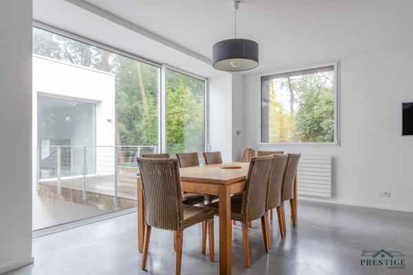 THARON-PLAGES - PLAGE DE COMBERGE - VILLA BALNÉAIRE 205 M2 - PISCINE - TERRAIN 1368 M2