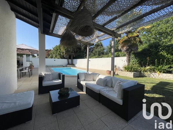 Maison à vendre 4 pièces 94 m² Saint-Sulpice-de-Royan