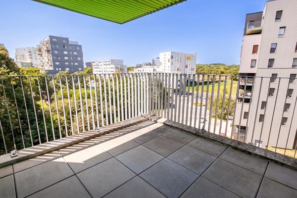 Appartement t3 dans immeuble récent avec balcon sur verdure
