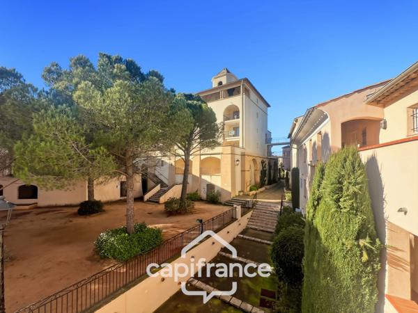 RARE SUR LE DOMAINE de PONT ROYAL, Appartement meublé de 63 m2 CLIMATISE, DERNIER ETAGE, VUE PANORAMIQUE 3 CHAMBRES, TERRASSE en ANGLE , place de parking