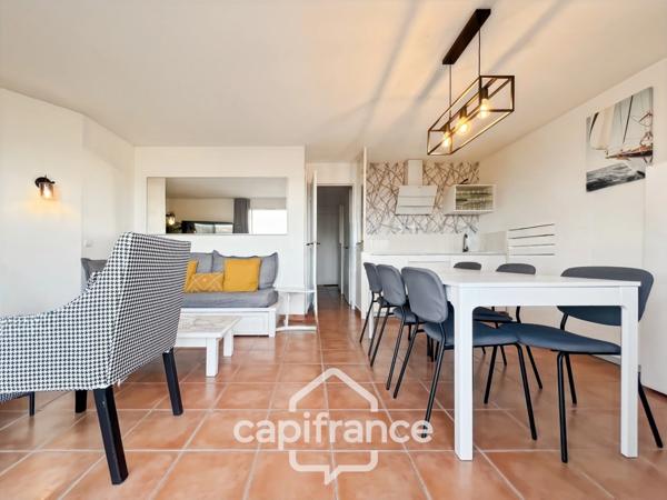RARE SUR LE DOMAINE de PONT ROYAL, Appartement meublé de 63 m2 CLIMATISE, DERNIER ETAGE, VUE PANORAMIQUE 3 CHAMBRES, TERRASSE en ANGLE , place de parking