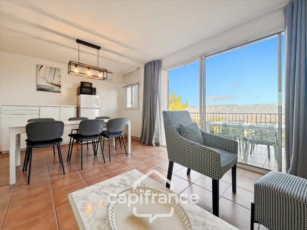 RARE SUR LE DOMAINE de PONT ROYAL, Appartement meublé de 63 m2 CLIMATISE, DERNIER ETAGE, VUE PANORAMIQUE 3 CHAMBRES, TERRASSE en ANGLE , place de parking
