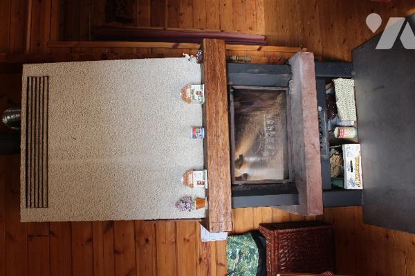 Chalet en bois d'env. 60m² sur sous-sol avec vue imprenable sur  725m² de terrain