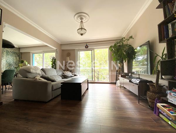Appartement à vendre à Vannes Quartier Albert 1er 3 chambres Ascenseur Garage Parking Cave