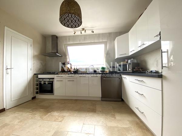 Appartement à vendre à Vannes Quartier Albert 1er 3 chambres Ascenseur Garage Parking Cave