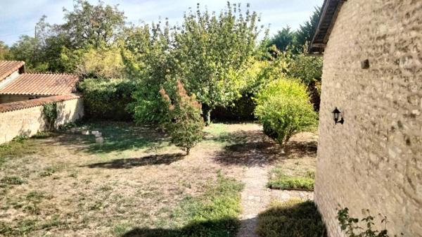 Immeuble centre Neuville 216m2+ dépendances