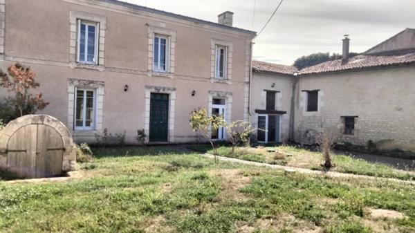 Immeuble centre Neuville 216m2+ dépendances