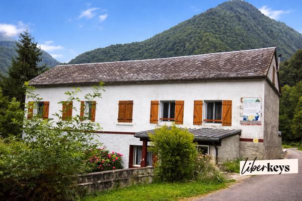 Maison et  5 gites 300m2 vue 360 sur montagne 