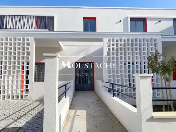 BEL APPARTEMENT DE STANDING IDÉALEMENT SITUÉ - PLAGE & COMMERCES -