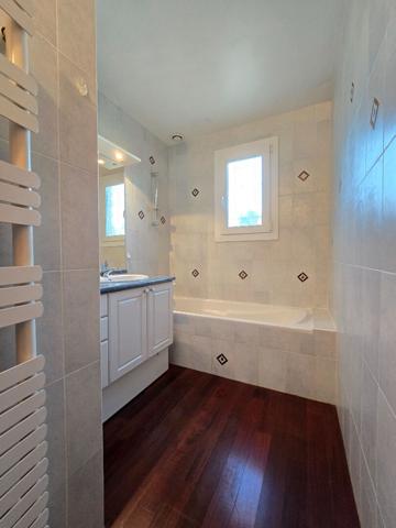 Maison 3 chambres + bureau au calme d'une impasse