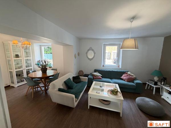 Appartement type 5 rénové en 2023 dans un quartier calme à proximité de toute commodité.