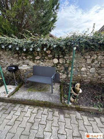 Appartement type 5 rénové en 2023 dans un quartier calme à proximité de toute commodité.