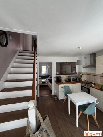 Appartement type 5 rénové en 2023 dans un quartier calme à proximité de toute commodité.