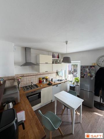 Appartement type 5 rénové en 2023 dans un quartier calme à proximité de toute commodité.