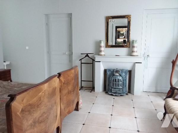 AUTHENTIQUE ANCIENNE FERME EN PIERRE DE PAYS, A 5 MNS DE CONTRES