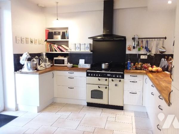 AUTHENTIQUE ANCIENNE FERME EN PIERRE DE PAYS, A 5 MNS DE CONTRES