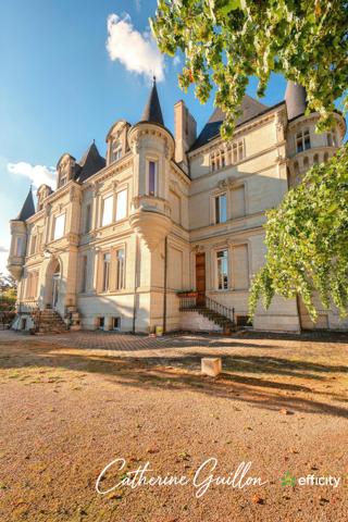 Maison
         18 pièces
        - 560 m² Bien prestige 4 100 000 € *