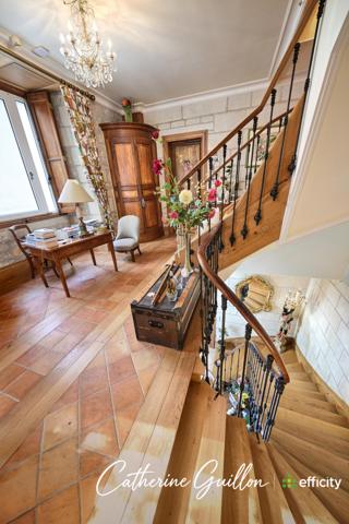 Maison
         18 pièces
        - 560 m² Bien prestige 4 100 000 € *