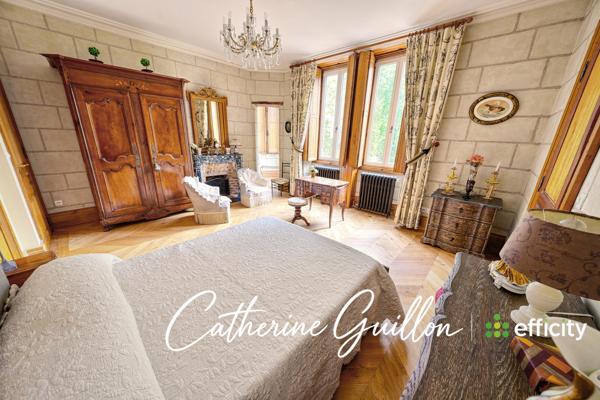 Maison
         18 pièces
        - 560 m² Bien prestige 4 100 000 € *