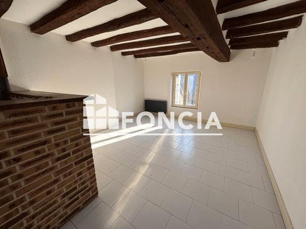 Location Appartement 2 pièces 42.8 m² - 10 RUE DU PONT Montrichard 41400